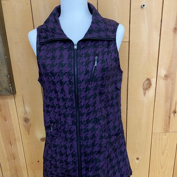 Apropos Jackets & Blazers - Apropos light weight vest.